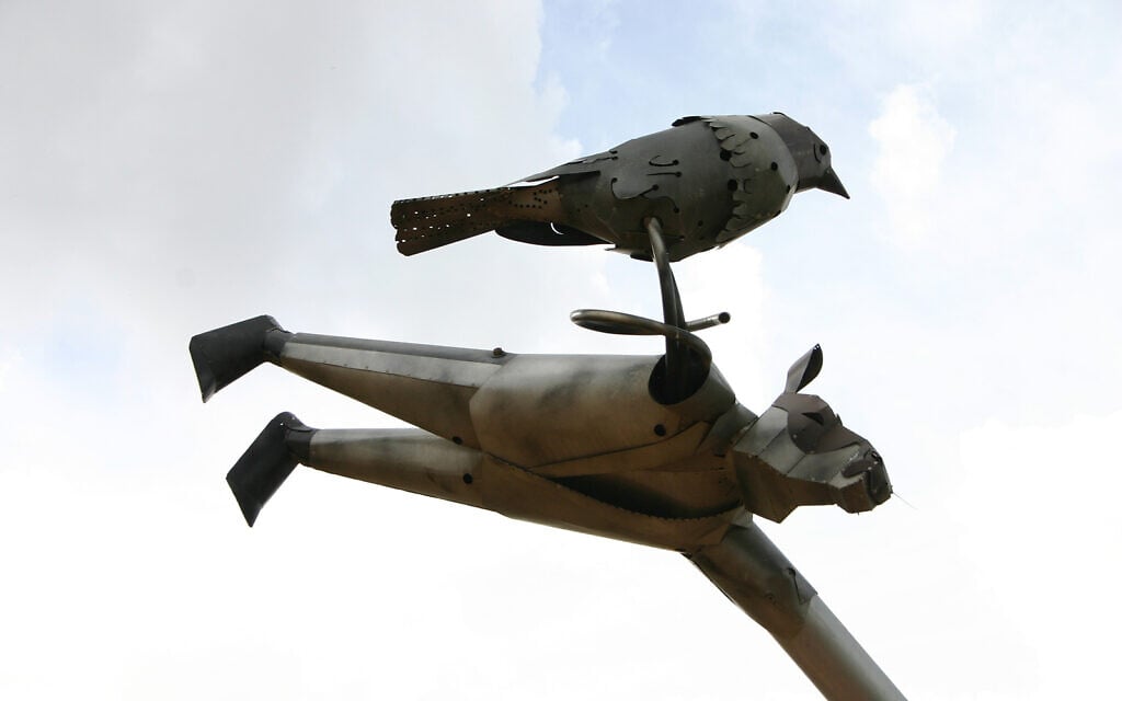 A sculpture by Zvika Kantor in Kibbutz Yiron near Israel's border with Lebanon. The community's promenade features artwork and memorials dedicated to fallen soldiers. (Shmuel Bar-Am)