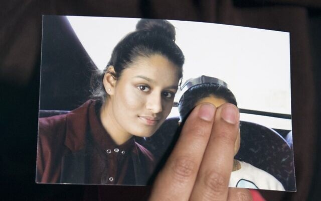 Renu, the eldest sister of Shamima Begum, holds a picture of her sister while being interviewed by the media in London, on February 22, 2015. (Laura Lean/Pool/AFP) Renu, the eldest sister of Shamima Begum, holds a picture of her sister while being interviewed by the media in London, on February 22, 2015. (Laura Lean/Pool/AFP)