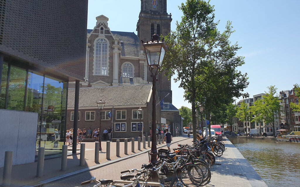 The sidewalk along the Anne Frank House, pictured on June 26, 2020, is conspicuously empty compared to its usual appearance in Amsterdam. (Cnaan Liphshiz/ JTA)