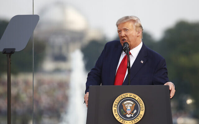 US President Donald Trump speaks during a 'Salute to America' event on the South Lawn of the White House, in Washington, July 4, 2020. (o/Patrick Semansky/AP) US President Donald Trump speaks during a 'Salute to America' event on the South Lawn of the White House, in Washington, July 4, 2020. (o/Patrick Semansky/AP)