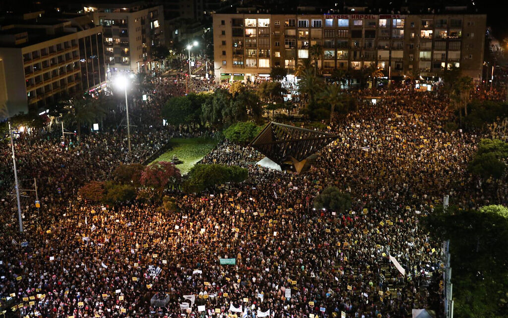 Israelis protest in Tel Aviv's Rabin Square against the government's economic policies during the coronavirus pandemic, July 11, 2020. (Miriam Alster/Flash90) Israelis protest in Tel Aviv's Rabin Square against the government's economic policies during the coronavirus pandemic, July 11, 2020. (Miriam Alster/Flash90)