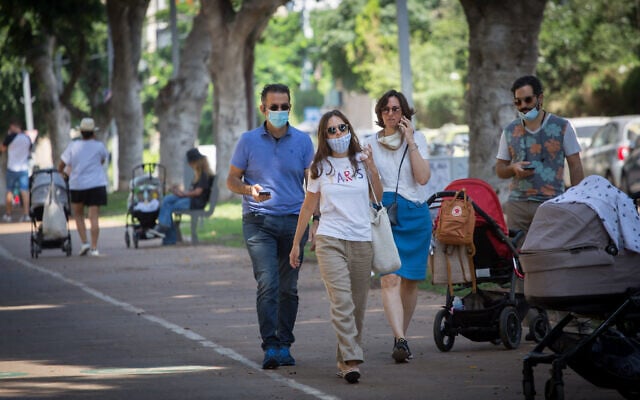 Israelis in Tel Aviv, on July 14, 2020 (Miriam Alster/Flash90) Israelis in Tel Aviv, on July 14, 2020 (Miriam Alster/Flash90)