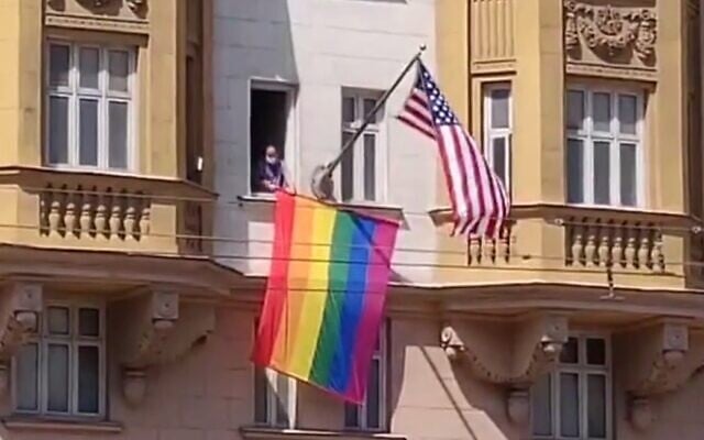 A rainbow flag is hung outside the US Embassy in Moscow, Russia, June 2020 (video screenshot) A rainbow flag is hung outside the US Embassy in Moscow, Russia, June 2020 (video screenshot)