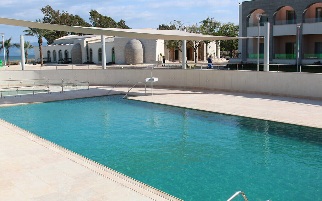 The pool at the Magdala Guesthouse in northern Israel, near the Eli Cohen trail. (Shmuel Bar-Am)