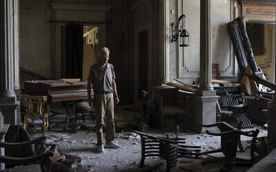 Roderick Sursock stands in a heavily damaged room of the Sursock Palace, affected by the explosion in the seaport of Beirut, Lebanon, August 8, 2020. (AP Photo/Felipe Dana) Roderick Sursock stands in a heavily damaged room of the Sursock Palace, affected by the explosion in the seaport of Beirut, Lebanon, August 8, 2020. (AP Photo/Felipe Dana)