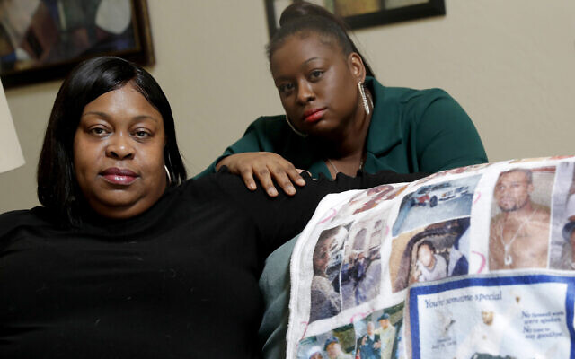 Mussallina Muhaymin, left, and Zarinah Tavares, sisters of Muhammad Abdul Muhaymin Jr., a homeless man who died while in Phoenix police custody, pose in Phoenix, June 5, 2020. (AP/Matt York, File) Mussallina Muhaymin, left, and Zarinah Tavares, sisters of Muhammad Abdul Muhaymin Jr., a homeless man who died while in Phoenix police custody, pose in Phoenix, June 5, 2020. (AP/Matt York, File)