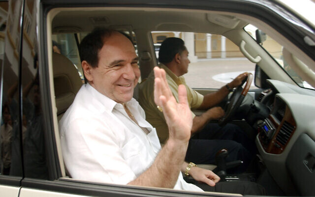 Former Ecuadorean President Abdala Bucaram leaves the Foreign Ministery in Panama City, Panama in this April 27, 2005. (Arnulfo Franco/AP) Former Ecuadorean President Abdala Bucaram leaves the Foreign Ministery in Panama City, Panama in this April 27, 2005. (Arnulfo Franco/AP)