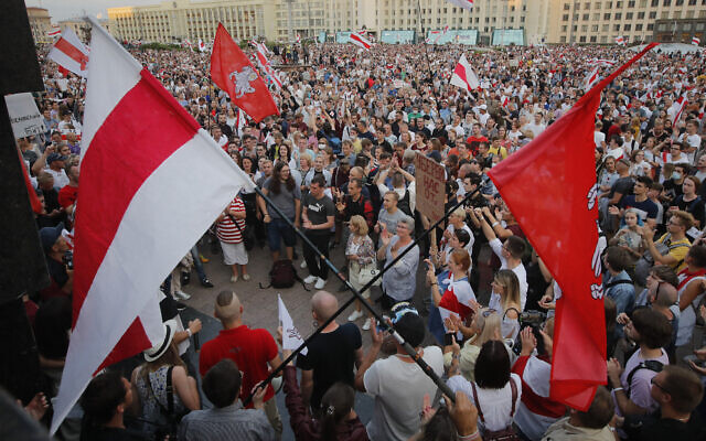 Belarusian opposition supporters gather for a protest rally in front of the government building at Independent Square in Minsk, Belarus, August 18, 2020. (Dmitri Lovetsky/AP) Belarusian opposition supporters gather for a protest rally in front of the government building at Independent Square in Minsk, Belarus, August 18, 2020. (Dmitri Lovetsky/AP)