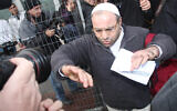 Yona Avrushmi, who in 1983 murdered Peace Now activist Emil Grunzweig at a protest, on his release from the Hadarim prison on January 26, 2011. (Flash90)