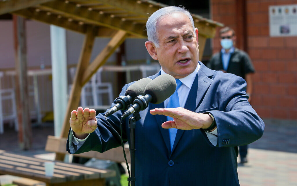 Prime Minister Benjamin Netanyahu visits an IDF Home Front Command base in Ramle on August 4, 2020. (Yossi Aloni/Flash90) Prime Minister Benjamin Netanyahu visits an IDF Home Front Command base in Ramle on August 4, 2020. (Yossi Aloni/Flash90)