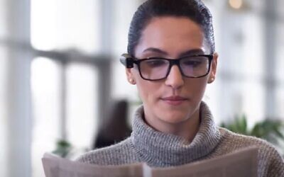 OrCam Technologies devices help the blind and visually impaired read texts via audio feedback (YouTube screenshot)