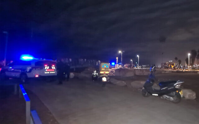 First responders at the scene of a drowning incident in Tel Aviv, August 28, 2020. (Courtesy/Magen David Adom) First responders at the scene of a drowning incident in Tel Aviv, August 28, 2020. (Courtesy/Magen David Adom)