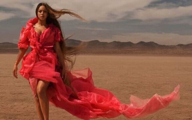 beyonce red dress 2020 Beyonc Wore a Revealing Red Gown with Leg Slit to Clive Davis Gala