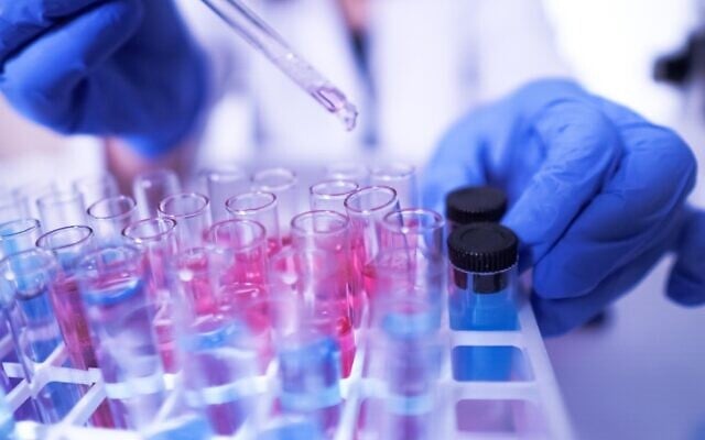 lllustrative. A lab technician does research in a lab. (appledesign; iStock by Getty Images) lllustrative. A lab technician does research in a lab. (appledesign; iStock by Getty Images)
