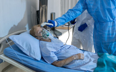 Illustrative: An elderly patient is treated for coronavirus (iStock)
