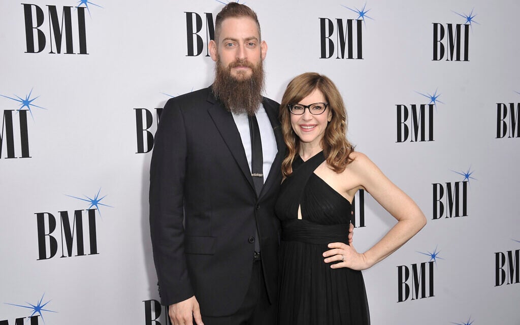 Lisa Loeb, right, and Roey Hershkovitz arrive at the 67th annual BMI Pop Awards on Tuesday, May 14, 2019, at the Beverly Wilshire Hotel in Beverly Hills, Calif. (Photo by Richard Shotwell/Invision/AP)
