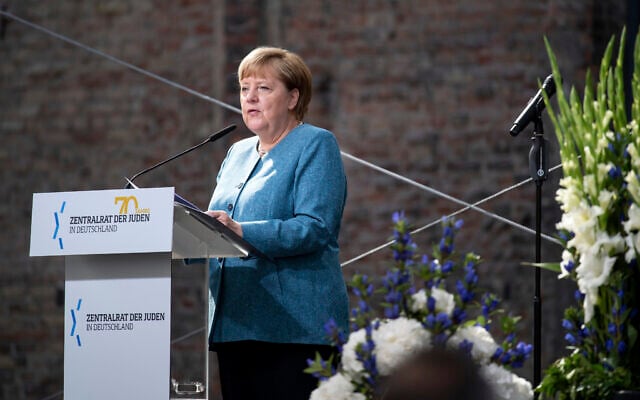 Chancellor Angela Merkel at the ceremony to mark the 70th anniversary of the Central Council of Jews in the courtyard of the New Synagogue in Berlin, Germany, September 15, 2020. (Bernd von Jutrczenka/Pool via AP) Chancellor Angela Merkel at the ceremony to mark the 70th anniversary of the Central Council of Jews in the courtyard of the New Synagogue in Berlin, Germany, September 15, 2020. (Bernd von Jutrczenka/Pool via AP)