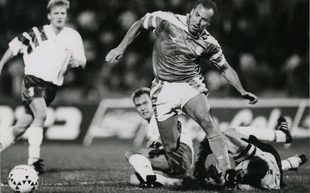 Roni Rosenthal began his career in Maccabi Haifa and later joined a team in Belgium. (Moshe Shai/ FLASH90)