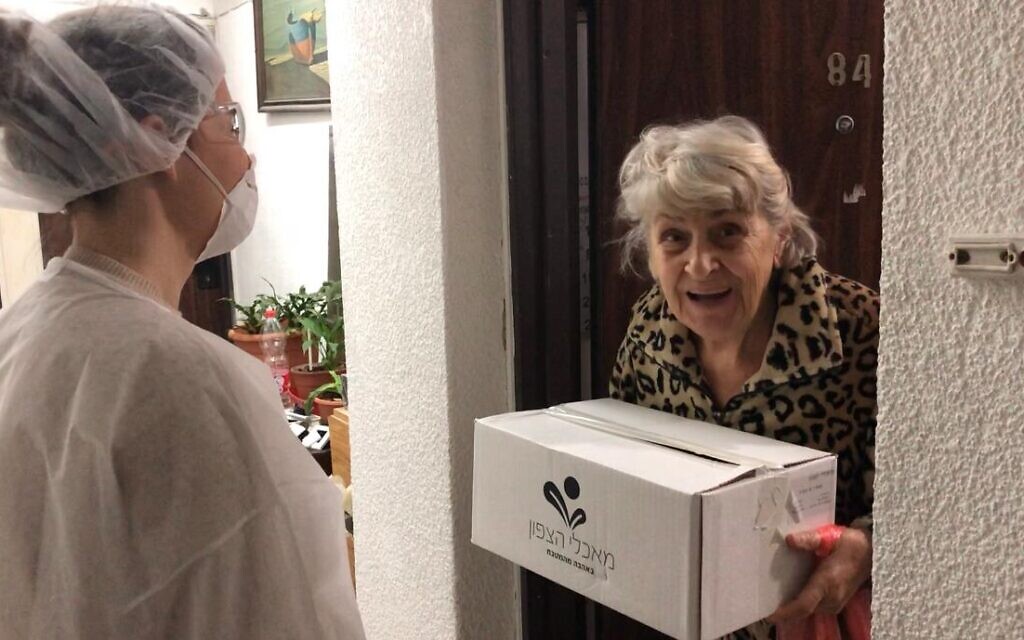 Leket Israel brings meals directly to elderly and other at-risk recipients amid the COVID pandemic, September 2020. (Courtesy Leket Israel) Leket Israel brings meals directly to elderly and other at-risk recipients amid the COVID pandemic, September 2020. (Courtesy Leket Israel)