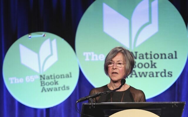 US author Louise Glück giving a speech at the 2014 National Book Awards in New York City, November 19, 2014. (Robin Marchant / GETTY IMAGES NORTH AMERICA / AFP) US author Louise Glück giving a speech at the 2014 National Book Awards in New York City, November 19, 2014. (Robin Marchant / GETTY IMAGES NORTH AMERICA / AFP)