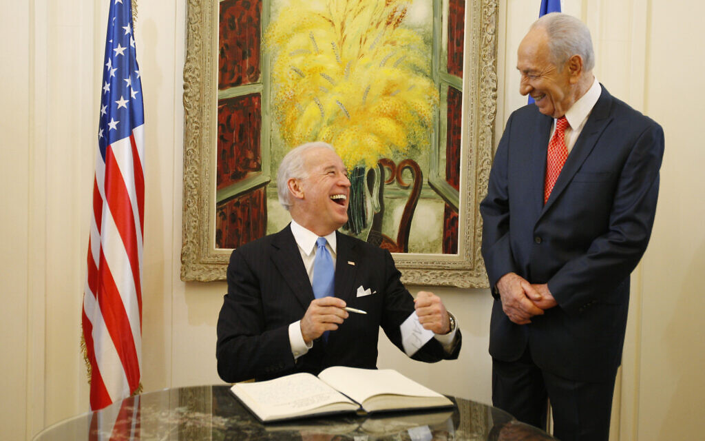 Israeli President Shimon Peres, right, laughs with US Vice President Joseph Biden after signing the guest book ahead of their meeting at Peres's residence in Jerusalem, Tuesday March 9, 2010. Biden says there is a "moment of opportunity" for peace between Israelis and Palestinians. (AP Photo/Ariel Schalit) Israeli President Shimon Peres, right, laughs with US Vice President Joseph Biden after signing the guest book ahead of their meeting at Peres's residence in Jerusalem, Tuesday March 9, 2010. Biden says there is a "moment of opportunity" for peace between Israelis and Palestinians. (AP Photo/Ariel Schalit)