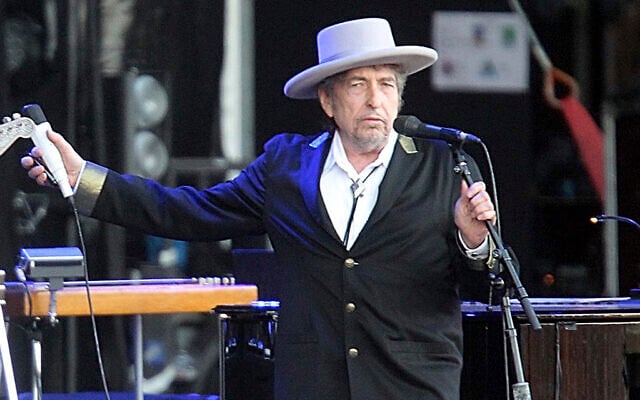 This July 22, 2012 photo shows US singer-songwriter Bob Dylan performing on stage at "Les Vieilles Charrues" Festival in Carhaix, western France. (AP Photo/David Vincent) This July 22, 2012 photo shows US singer-songwriter Bob Dylan performing on stage at "Les Vieilles Charrues" Festival in Carhaix, western France. (AP Photo/David Vincent)