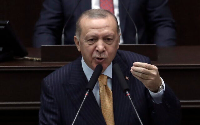 Turkey's President Recep Tayyip Erdogan addresses his ruling party lawmakers at the parliament, in Ankara, Turkey, October 28, 2020. (AP Photo) Turkey's President Recep Tayyip Erdogan addresses his ruling party lawmakers at the parliament, in Ankara, Turkey, October 28, 2020. (AP Photo)