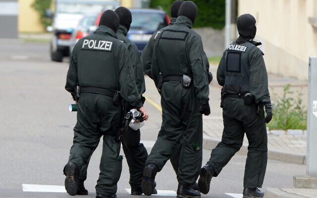 Illustrative: Members of a special response unit of the German state police in Fellbach, Germany, June 25, 2013 (AP Photo/dpa, Franziska Kraufmann) Illustrative: Members of a special response unit of the German state police in Fellbach, Germany, June 25, 2013 (AP Photo/dpa, Franziska Kraufmann)
