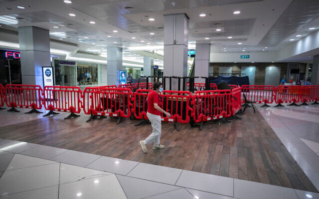 View of the closed Hadar shopping mall in Jerusalem on October 12, 2020 (Olivier Fitoussi/FLASH90) View of the closed Hadar shopping mall in Jerusalem on October 12, 2020 (Olivier Fitoussi/FLASH90)