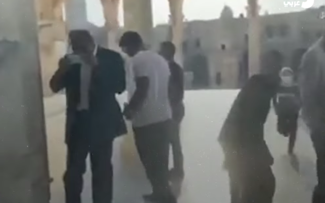 UAE members of an unofficial agricultural delegation visit the Temple Mount in Jerusalem on October 15, 2020 (Twitter screenshot) UAE members of an unofficial agricultural delegation visit the Temple Mount in Jerusalem on October 15, 2020 (Twitter screenshot)