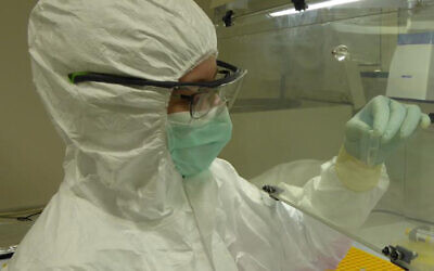 Researcher Susanna Sabin working in the ancient DNA lab of the Max Planck Institute for the Science of Human History. (Courtesy/Zandra Fagernäs)