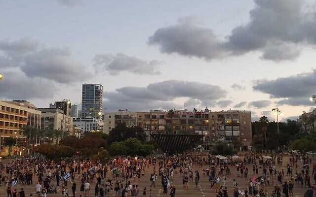 Demonstrators protest against Prime Minister Benjamin Netanyahu in Tel Aviv's Rabin Square on October 3, 2020 (Black Flags) Demonstrators protest against Prime Minister Benjamin Netanyahu in Tel Aviv's Rabin Square on October 3, 2020 (Black Flags)