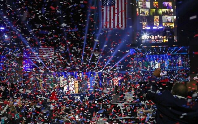 US President-elect Joe Biden (C) with his wife Jill Biden and members of their family salute the crowd on stage after delivering remarks in Wilmington, Delaware, on November 7, 2020. (Tasos Katopodis / POOL / AFP) US President-elect Joe Biden (C) with his wife Jill Biden and members of their family salute the crowd on stage after delivering remarks in Wilmington, Delaware, on November 7, 2020. (Tasos Katopodis / POOL / AFP)