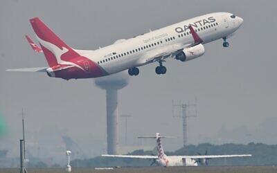 In this photo taken November 1, 2019, a Qantas Boeing 737-800 takes off from Sydney's Kingsford Smith airport in Sydney. (PETER PARKS / AFP)