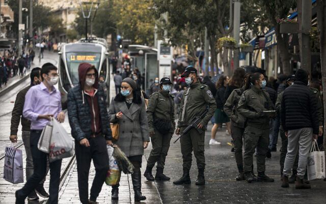 Border Police officers patrol in Jerusalem, November 15, 2020 (Olivier Fitoussi/Flash90) Border Police officers patrol in Jerusalem, November 15, 2020 (Olivier Fitoussi/Flash90)