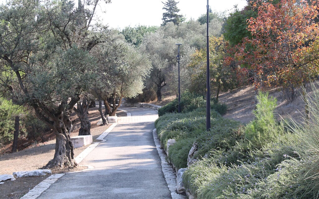 Jerusalem's Goldman walkway, part of the Armon Hanatziv Promenade. (Shmuel Bar-Am)