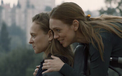 Shira Haas (L) and Alena Yiv star in the movie "Asia." (Daniella Nowitz)