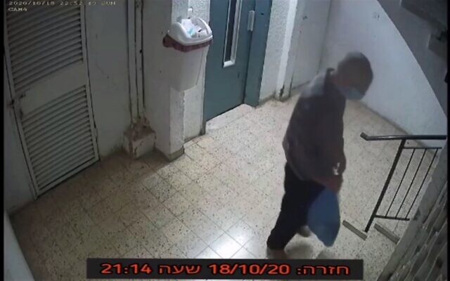 Vladimir Spitalnikov on CCTV footage in his apartment after allegedly killing his wife. (Screengrab: Mako) Vladimir Spitalnikov on CCTV footage in his apartment after allegedly killing his wife. (Screengrab: Mako)