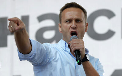 Russian opposition activist Alexei Navalny gestures while speaking to a crowd during a political protest in Moscow, Russia, July 20, 2019. (Pavel Golovkin/AP)