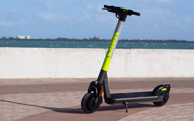 The LINK scooter, developed by US firm Superpedestrian, is touted as the industry's first and only e-scooter with intelligence on board (Courtesy) The LINK scooter, developed by US firm Superpedestrian, is touted as the industry's first and only e-scooter with intelligence on board (Courtesy)