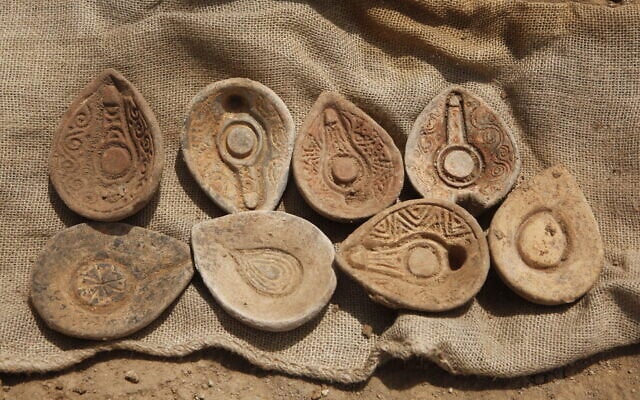 Oil lamp molds from the Islamic period (mid-7th-11th century) uncovered in the summer 2020 excavation of ancient Tiberias. (Tal Rogovenski/Hebrew University) Oil lamp molds from the Islamic period (mid-7th-11th century) uncovered in the summer 2020 excavation of ancient Tiberias. (Tal Rogovenski/Hebrew University)