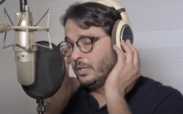 Tunisian singer Noomane Chaari performs 'Peace Between Neighbors' (video screenshot) Tunisian singer Noomane Chaari performs 'Peace Between Neighbors' (video screenshot)