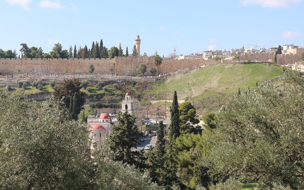 The Old City of Jerusalem, seen from the Mount of Olives. (Shmuel Bar-Am)