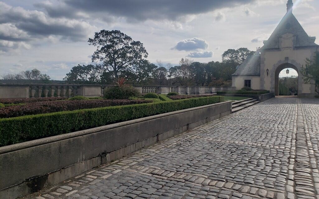 Oheka Castle in Huntington, New York, November 3, 2020. (Matt Lebovic/The Times of Israel)