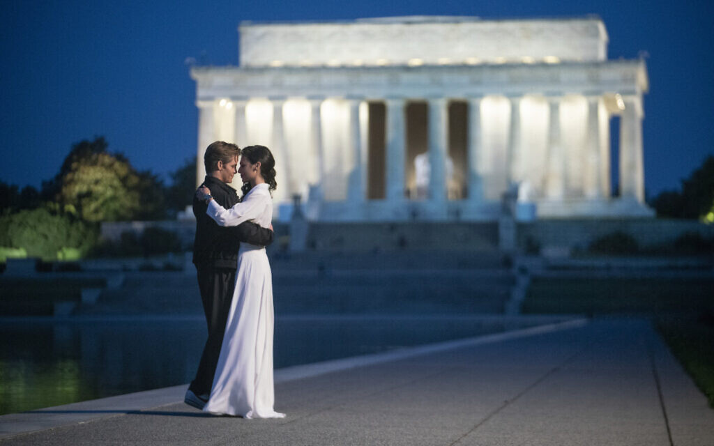 Gal Gadot and Chris Pine in 'Wonder Woman 84.' (Courtesy Warner Bros. Films)