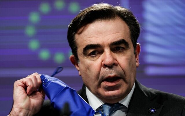 European Commission vice-president Margaritis Schinas at a press conference, January 19, 2021 at EU headquarters in Brussels. (Kenzo TRIBOUILLARD / POOL / AFP) European Commission vice-president Margaritis Schinas at a press conference, January 19, 2021 at EU headquarters in Brussels. (Kenzo TRIBOUILLARD / POOL / AFP)