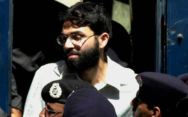 Ahmed Omar Saeed Sheikh, the alleged mastermind behind Wall Street Journal reporter Daniel Pearl's kidnap-slaying, appears at the court in Karachi, Pakistan, March 29, 2002. (Zia Mazhar/AP) Ahmed Omar Saeed Sheikh, the alleged mastermind behind Wall Street Journal reporter Daniel Pearl's kidnap-slaying, appears at the court in Karachi, Pakistan, March 29, 2002. (Zia Mazhar/AP)