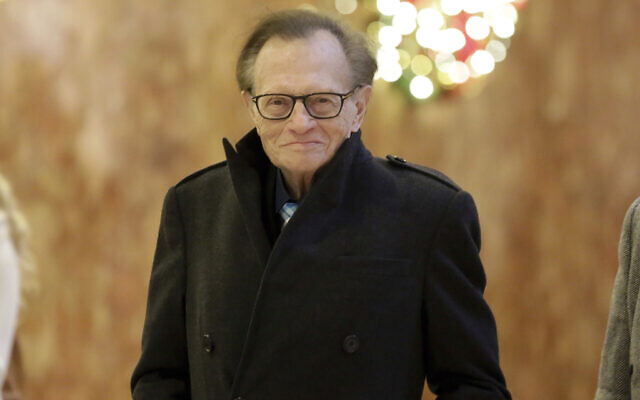 Larry King arrives at Trump Tower, in New York, Thursday, Dec. 1, 2016. (AP Photo/Richard Drew)