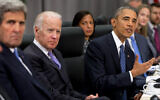 US President Barack Obama, accompanied by, from left, Secretary of State John Kerry, Vice President Joe Biden, and National Security Adviser Susan Rice, speaks during a meeting with Chinese President Xi Jinping at the Nuclear Security Summit in Washington on March 31, 2016.  (AP/Jacquelyn Martin)