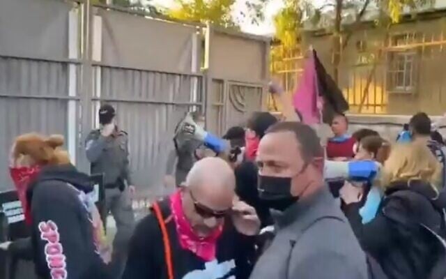 Protesters outside the gates of the Prime Minister's Residence on January 2, in an incident that reportedly caused the prime minister to be led into a safe room (video screenshot) Protesters outside the gates of the Prime Minister's Residence on January 2, in an incident that reportedly caused the prime minister to be led into a safe room (video screenshot)